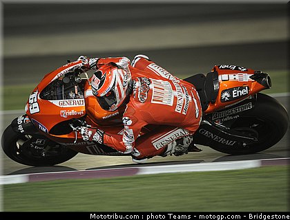 motogp_hayden_12_qatar_2010.jpg