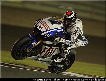 motogp_lorenzo_01_qatar_2010.jpg