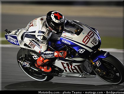 motogp_lorenzo_10_qatar_2010.jpg