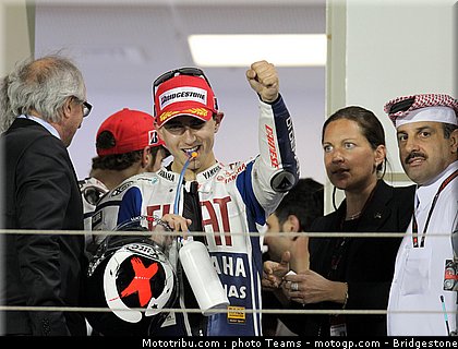 motogp_lorenzo_13_qatar_2010.jpg