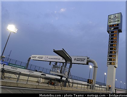 motogp_qatar_2010_0100.jpg