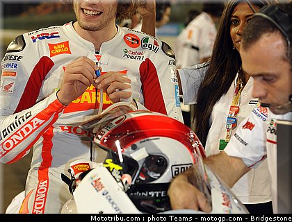 motogp_simoncelli_16_qatar_2010.jpg