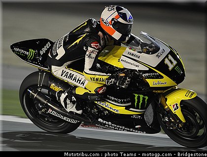 motogp_spies_05_qatar_2010.jpg