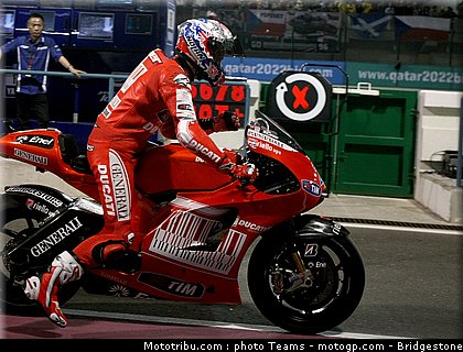 motogp_stoner_01_qatar_2010.jpg