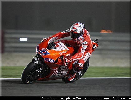 motogp_stoner_28_qatar_2010.jpg