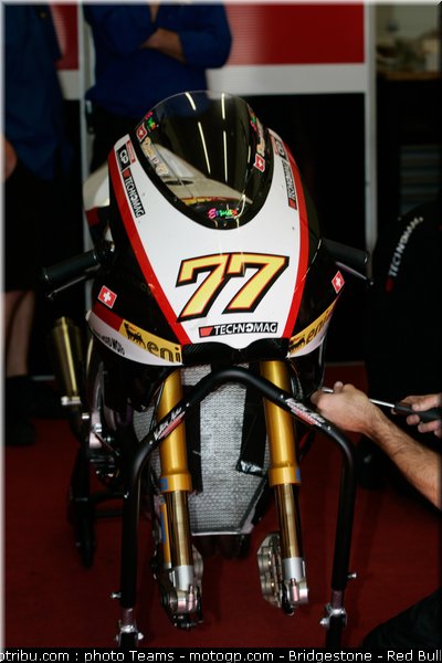 moto2_aegerter_05_jerez_2010