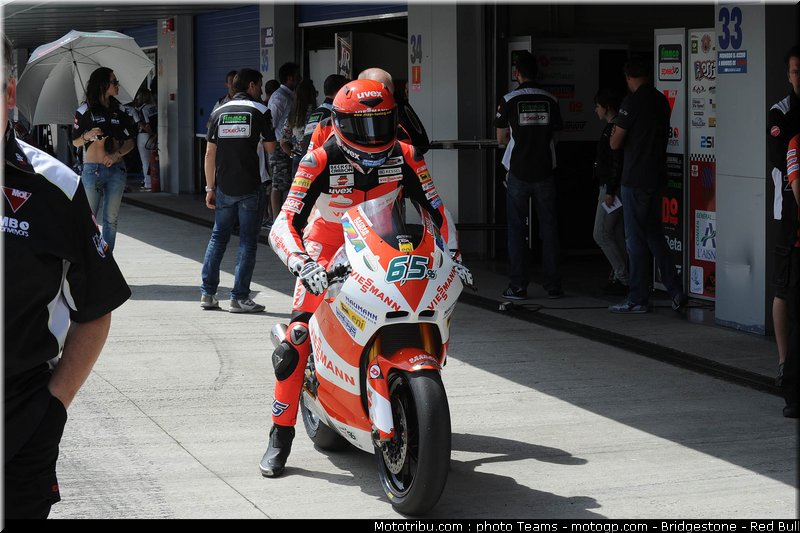 moto2_bradl_14_jerez_2010