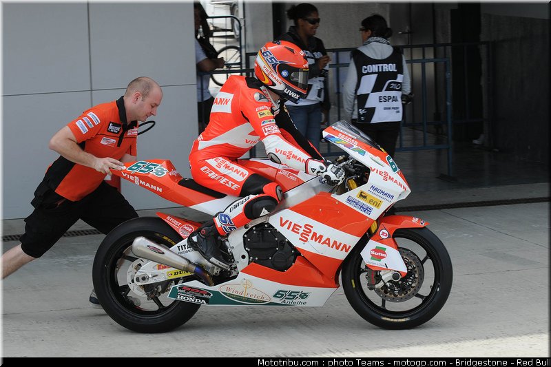 moto2_bradl_15_jerez_2010
