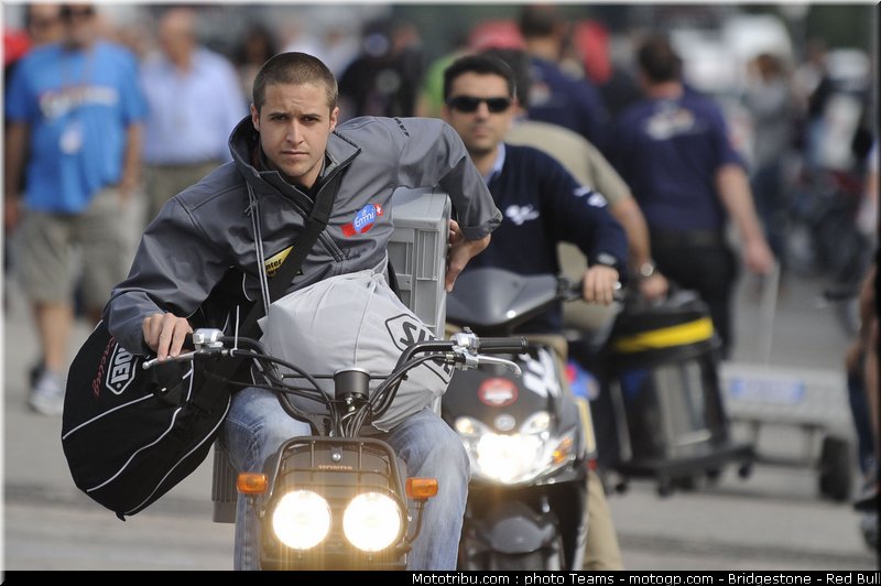 moto2_luthi_1_jerez_2010