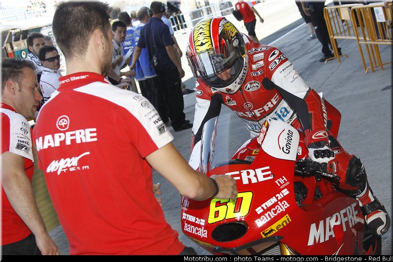 moto2_simon_08_jerez_2010
