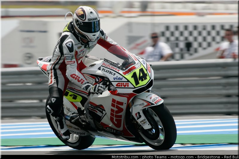motogp_depuniet_05_jerez_2010