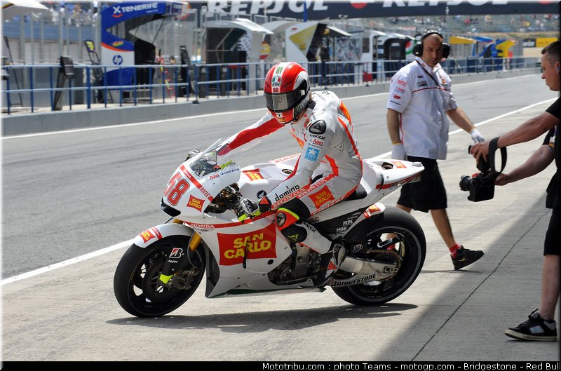 motogp_simoncelli_01_jerez_2010