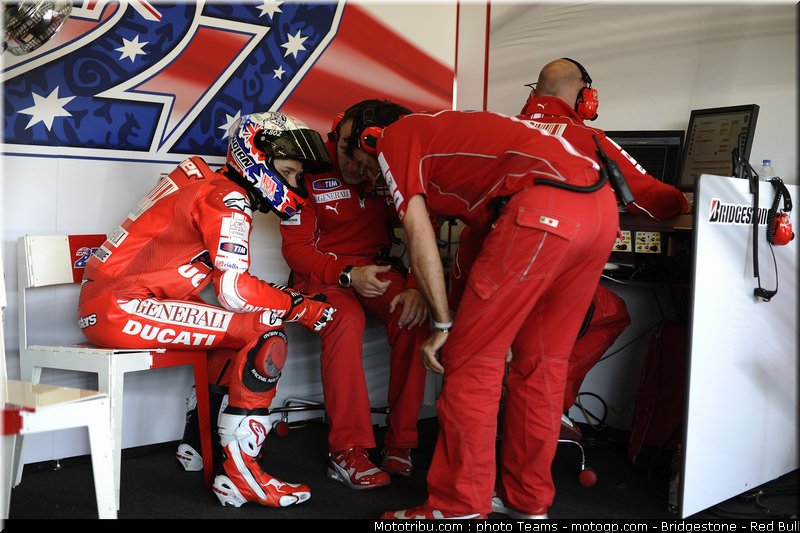 motogp_stoner_11_jerez_2010