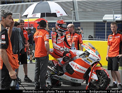 moto2_bradl_01_jerez_2010.jpg