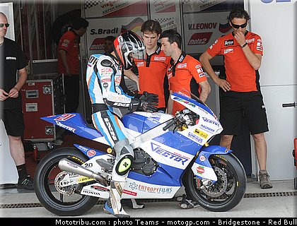 moto2_leonov_10_jerez_2010.jpg
