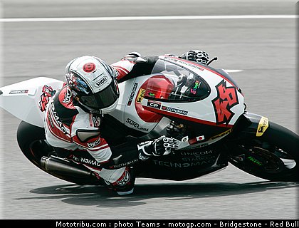 moto2_tomizawa_09_jerez_2010.jpg