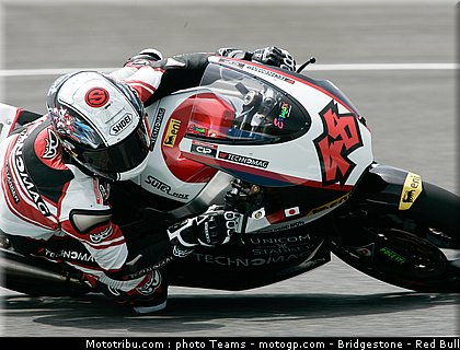 moto2_tomizawa_10_jerez_2010.jpg