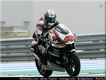 moto2_tomizawa_11_jerez_2010.jpg