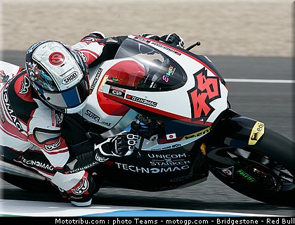 moto2_tomizawa_14_jerez_2010.jpg