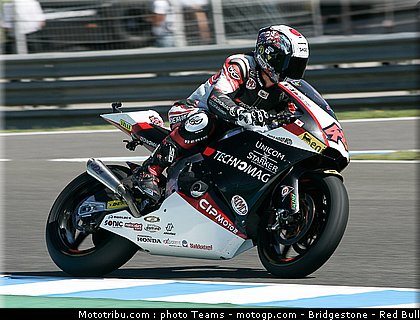 moto2_tomizawa_17_jerez_2010.jpg