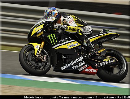 motogp_edwards_02_jerez_2010.jpg