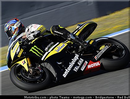 motogp_edwards_16_jerez_2010.jpg