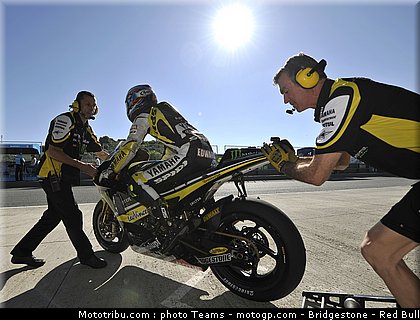 motogp_edwards_25_jerez_2010.jpg