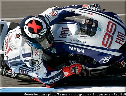 motogp_lorenzo_04_jerez_2010.jpg