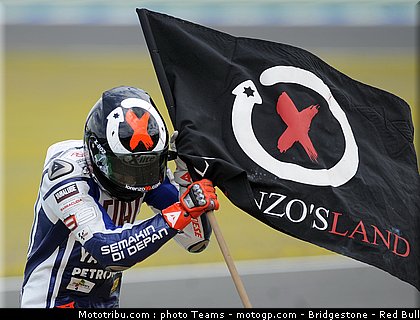 motogp_lorenzo_06_jerez_2010.jpg