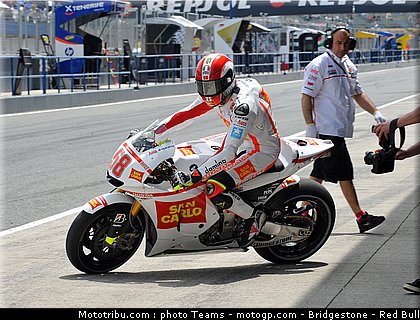motogp_simoncelli_01_jerez_2010.jpg