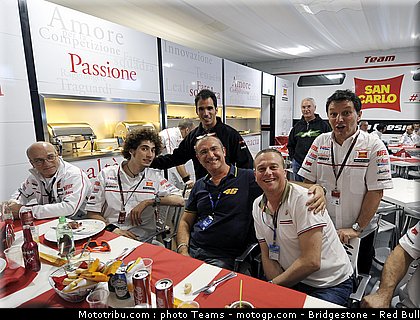 motogp_simoncelli_13_jerez_2010.jpg