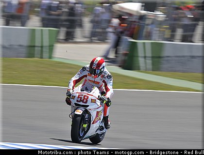 motogp_simoncelli_27_jerez_2010.jpg