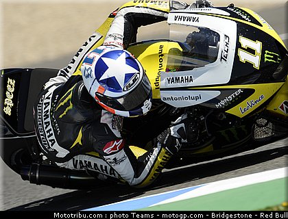 motogp_spies_02_jerez_2010.jpg