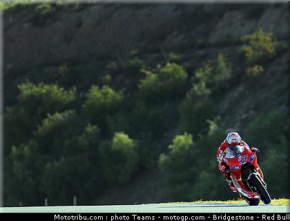 motogp_stoner_07_jerez_2010.jpg