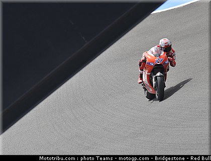 motogp_stoner_14_jerez_2010.JPG