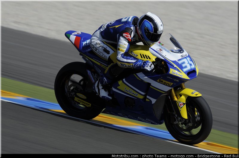 moto2_derosa_05_france_2010