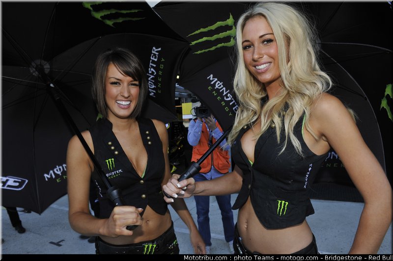 motogp_pit_babes_france_2010_31