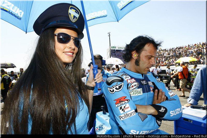 motogp_pit_babes_france_2010_57