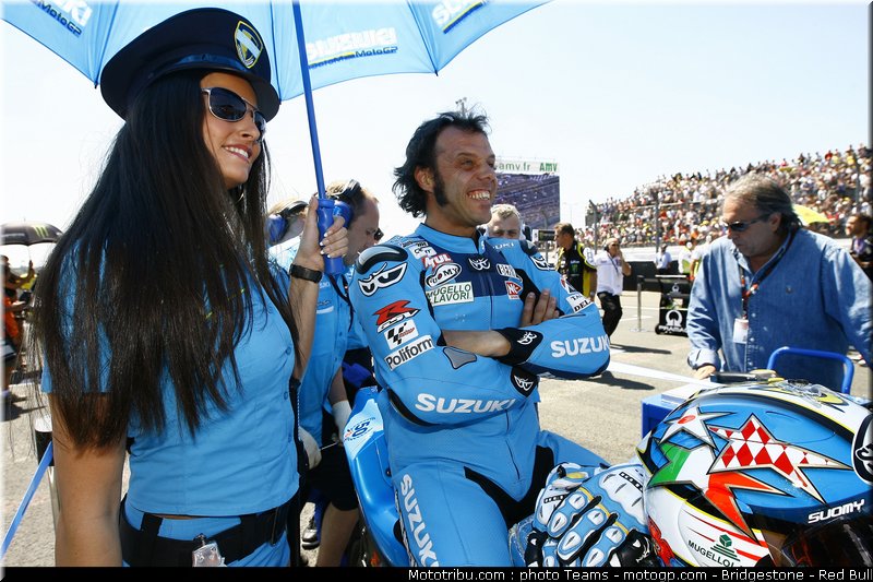 motogp_pit_babes_france_2010_58