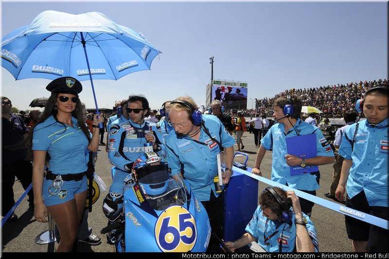 motogp_pit_babes_france_2010_59