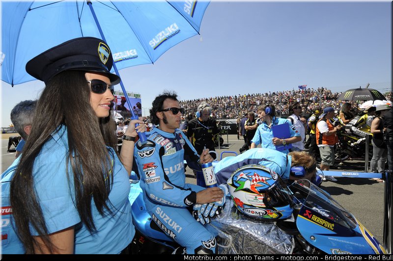 motogp_pit_babes_france_2010_60