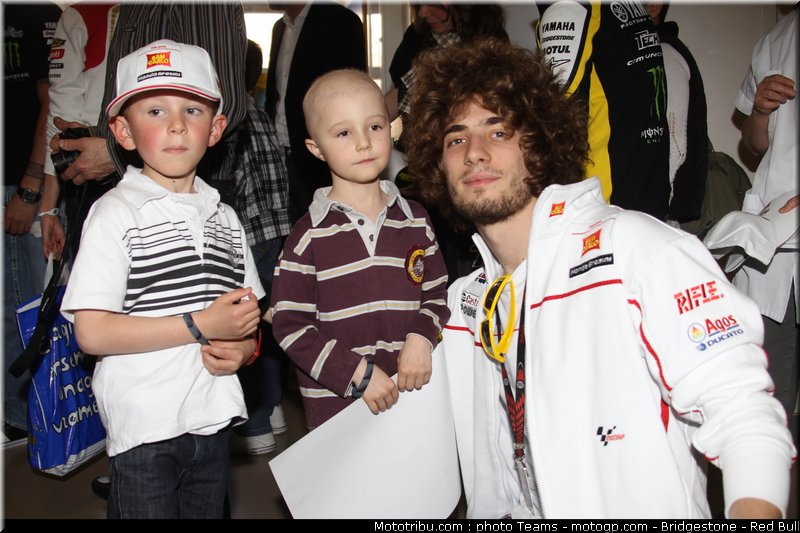 motogp_simoncelli_02_france_2010