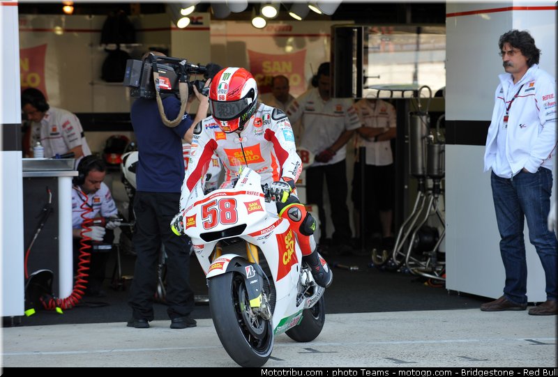 motogp_simoncelli_11_france_2010