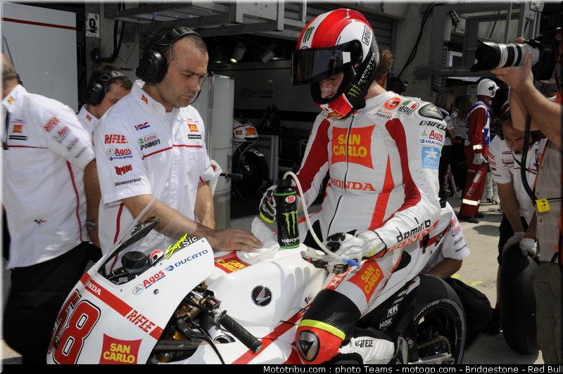 motogp_simoncelli_22_france_2010