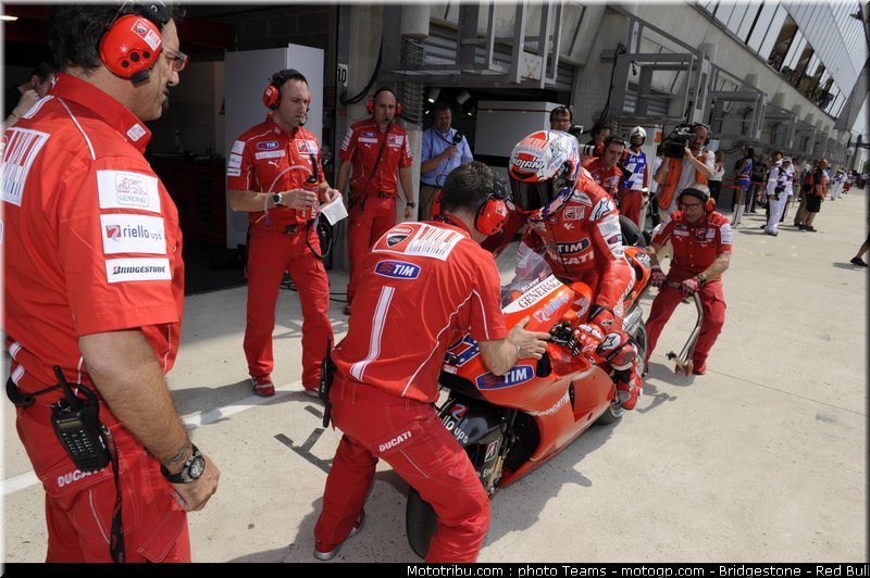 motogp_stoner_14_france_2010