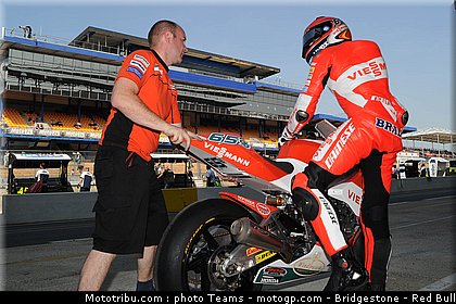 moto2_bradl_6_france_2010.jpg