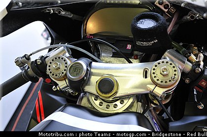 moto2_elias_24_france_2010.jpg