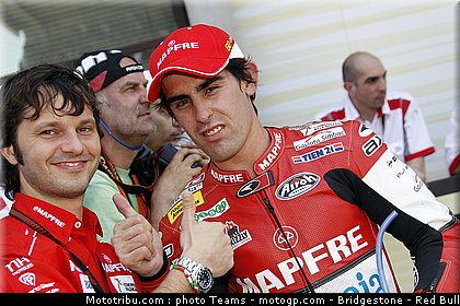 moto2_simon_09_france_2010.jpg