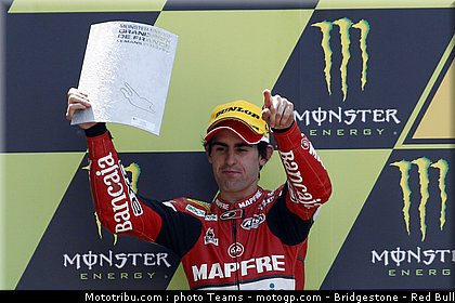 moto2_simon_12_france_2010.jpg