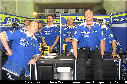 moto2_tech3_5_france_2010.jpg